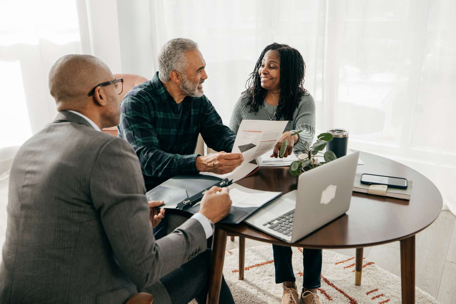 How the Best Mortgage Brokers Lethbridge Can  Save More, Stress Less